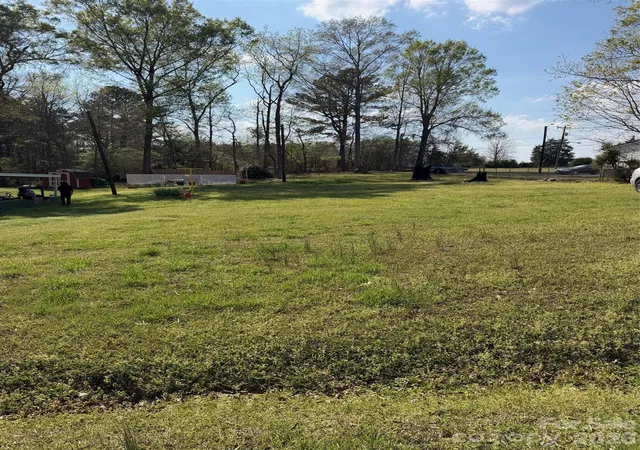 Photo 1 of Land for sale at 00 Circle Dr, Great Falls, SC 29055 | MLS# 4362172 | Listing updated on 2026-09-15