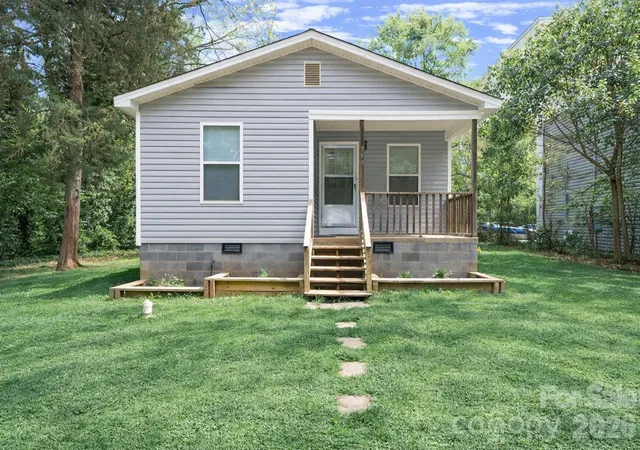 Photo 2 of Single family home for sale at 545 Gantt St, Mooresville, NC 28115 | MLS# 4364795 | Listing updated on 2026-09-11