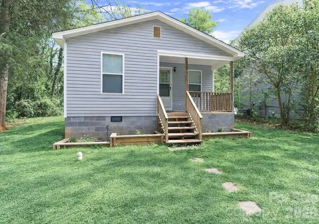Photo 3 of Single family home for sale at 545 Gantt St, Mooresville, NC 28115 | MLS# 4364795 | Listing updated on 2026-09-11