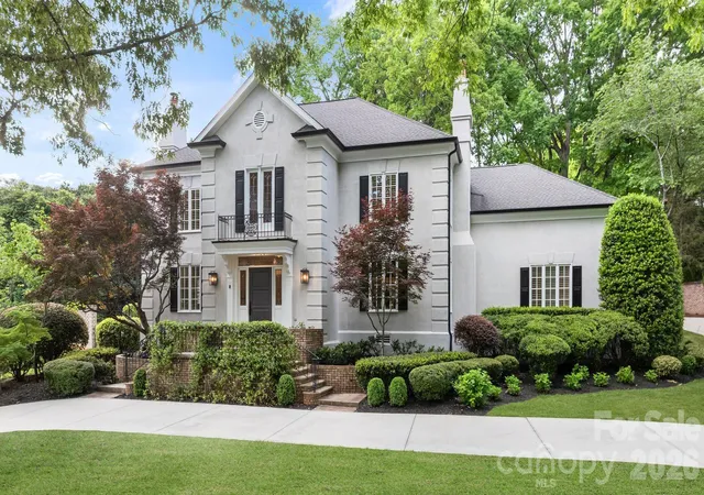 Photo 2 of Single family home for sale at 8124 Greencastle Dr, Charlotte, NC 28210 | MLS# 4364842 | Listing updated on 2026-09-12