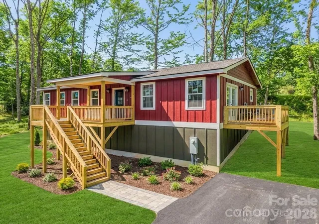 Photo 1 of Single family home for sale at 1458 Pickens Hwy, Rosman, NC 28772 | MLS# 4364854 | Listing updated on 2026-09-11