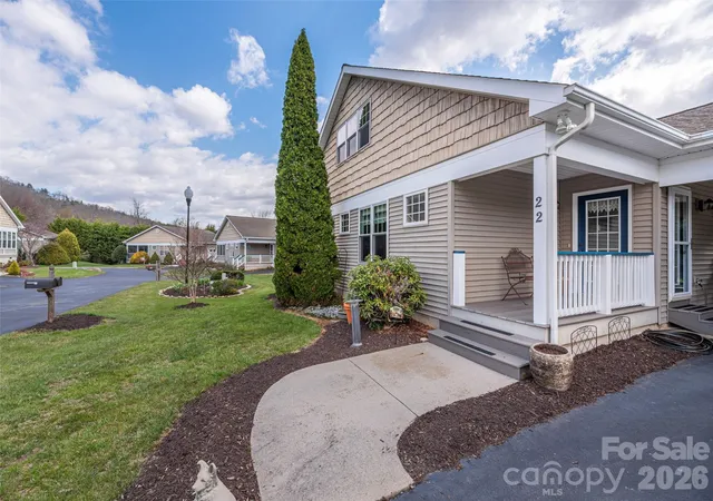 Photo 3 of Townhouse for sale at 22 Cottage Loop, Waynesville, NC 28785 | MLS# 4364971 | Listing updated on 2026-10-01