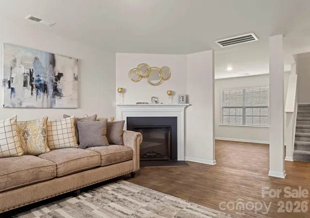 Photo 3 of Single family home for sale at 1331 Mifflin Ln, Dallas, NC 28034 | MLS# 4365975 | Listing updated on 2026-09-26