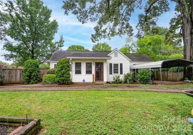 Photo 1 of Single family home for sale at 703 Dellinger Rd, Shelby, NC 28152 | MLS# 4366836 | Listing updated on 2026-09-14