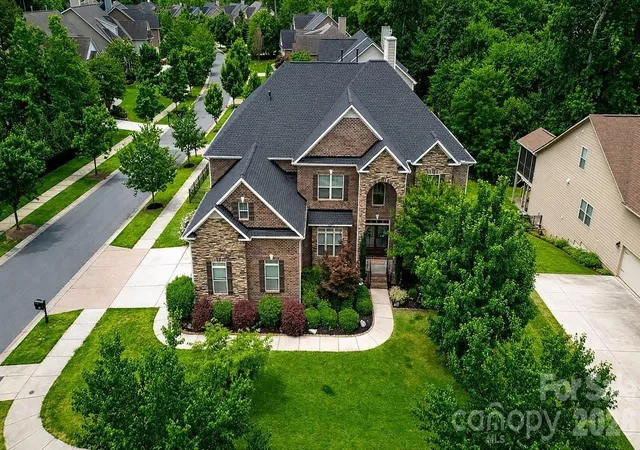 Photo 1 of Single family home for sale at 16032 Loch Raven Rd, Huntersville, NC 28078 | MLS# 4366839 | Listing updated on 2026-10-07