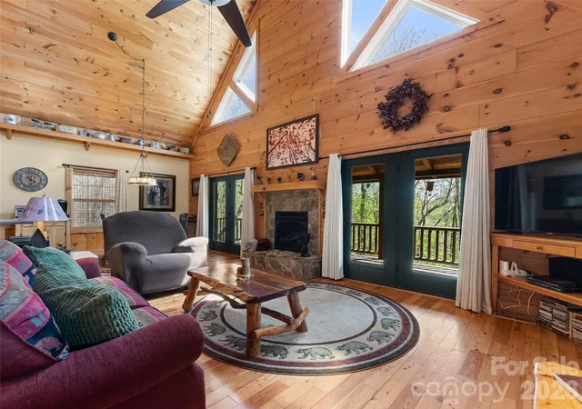 Photo 1 of Single family home for sale at 462 Deep Woods Ln, Saluda, NC 28773 | MLS# 4366925 | Listing updated on 2026-09-26
