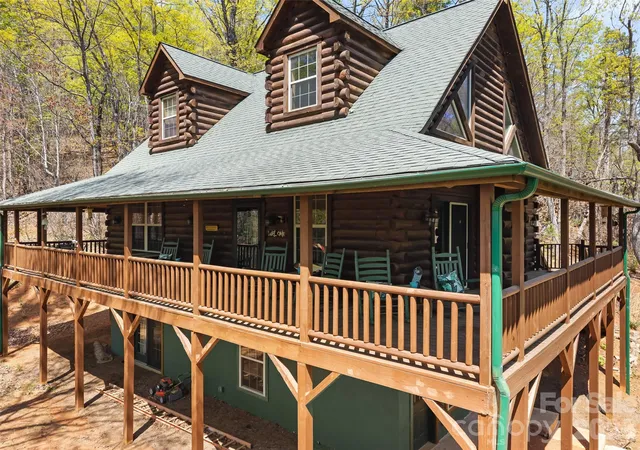 Photo 3 of Single family home for sale at 462 Deep Woods Ln, Saluda, NC 28773 | MLS# 4366925 | Listing updated on 2026-09-26