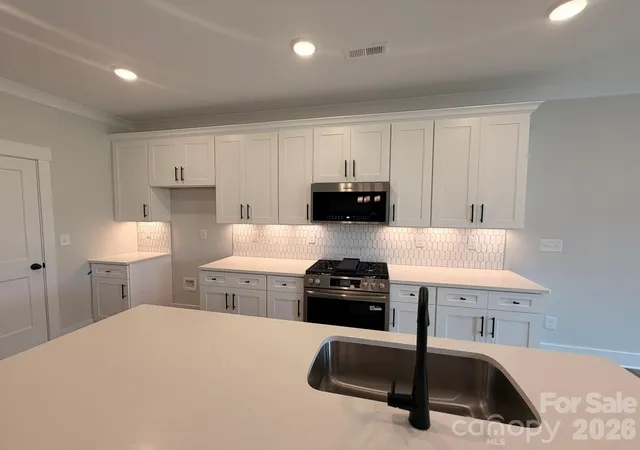 Photo 4 of Townhouse for sale at 450 Blythe Townhome Ln, Waxhaw, NC 28173 | MLS# 4367104 | Listing updated on 2026-10-01