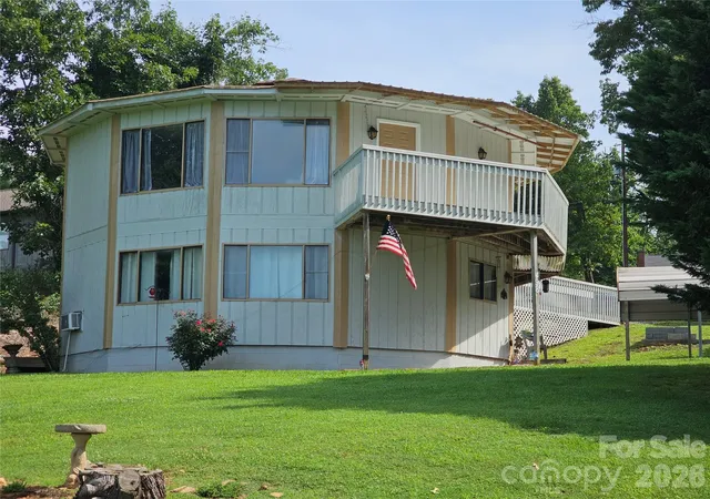 Photo 3 of Multi family home for sale at 500 Steel Brg Loop, Hickory, NC 28601 | MLS# 4367603 | Listing updated on 2026-09-15