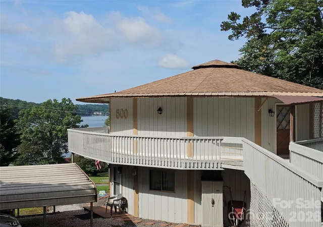 Photo 3 of House for sale at 500 Steel Brg Loop, Hickory, NC 28601 | MLS# 4367603 | Listing updated on 2026-09-30