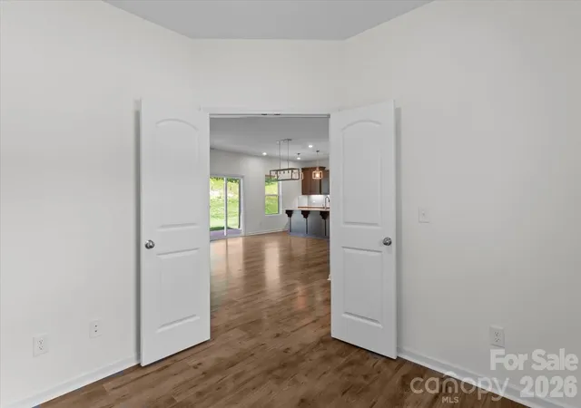 Photo 4 of Single family home for sale at 127 Buoy Ln, Statesville, NC 28677 | MLS# 4369903 | Listing updated on 2026-09-15