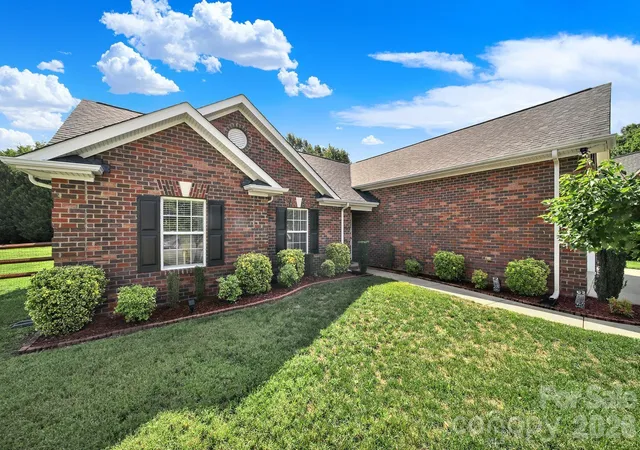 Photo 2 of Single family home for sale at 849 Treva Anne Dr Sw, Concord, NC 28027 | MLS# 4369933 | Listing updated on 2026-10-01