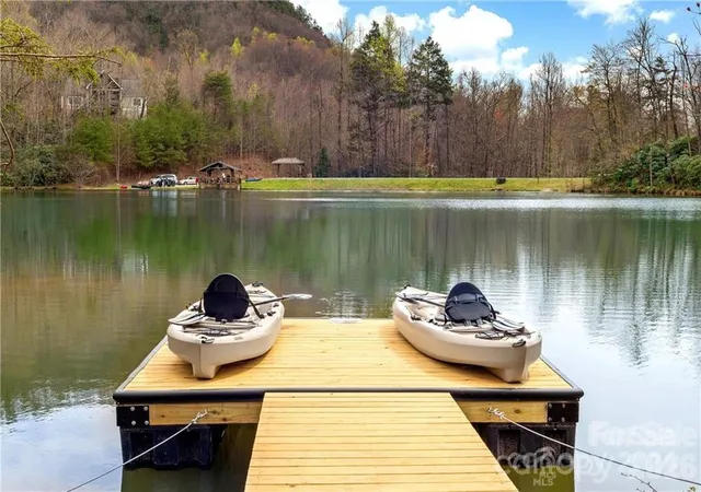 Photo 4 of Single family home for sale at 552 Lake Rd, Old Fort, NC 28762 | MLS# 4370080 | Listing updated on 2026-09-15