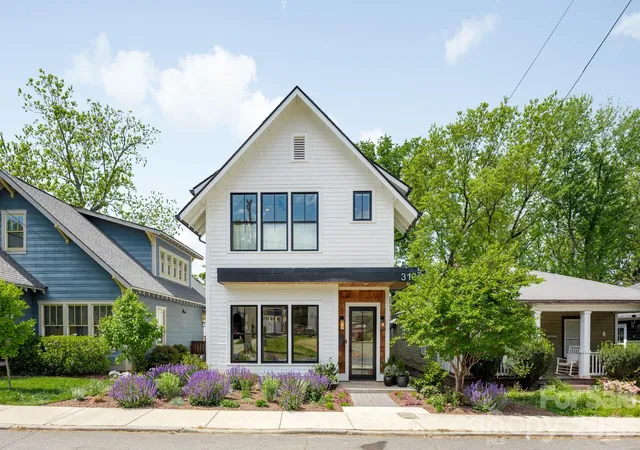 Photo 2 of Single family home for sale at 313 Solomon St, Charlotte, NC 28216 | MLS# 4370384 | Listing updated on 2026-09-15