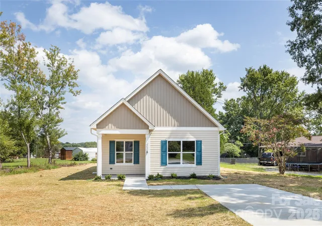 Single family home for sale at 6625 Tracy Ave, Charlotte, NC 28214 | MLS# 4370594 | Listing updated on 2026-10-05
