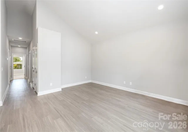 Photo 4 of Single family home for sale at 6625 Tracy Ave, Charlotte, NC 28214 | MLS# 4370594 | Listing updated on 2026-10-05