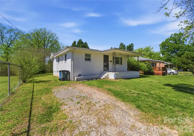 Photo 3 of Single family home for sale at 615 W Marsh St, Salisbury, NC 28144 | MLS# 4370900 | Listing updated on 2026-09-14