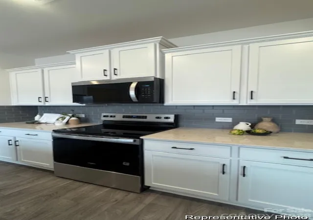 Photo 4 of Townhouse for sale at 2213 Jons Crk Ln #28, Charlotte, NC 28213 | MLS# 4371513 | Listing updated on 2026-10-22