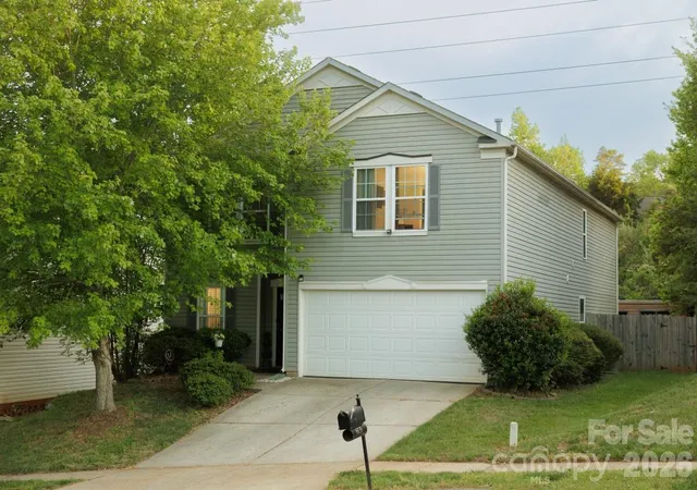 Photo 2 of Single family home for sale at 6135 Blue Ash Ln, Charlotte, NC 28215 | MLS# 4371813 | Listing updated on 2026-09-28