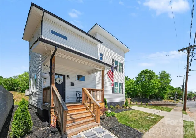 Photo 3 of Single family home for sale at 430 N Fulton St, Salisbury, NC 28144 | MLS# 4372374 | Listing updated on 2026-09-14