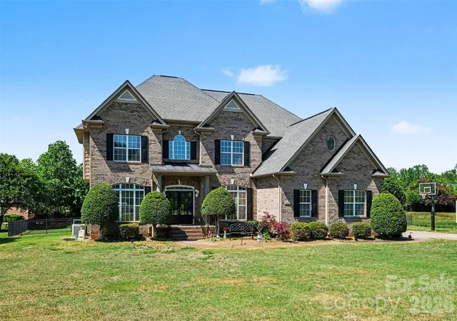 Photo 2 of Single family home for sale at 7233 Mcewen Pl, Mint Hill, NC 28227 | MLS# 4372432 | Listing updated on 2026-10-03