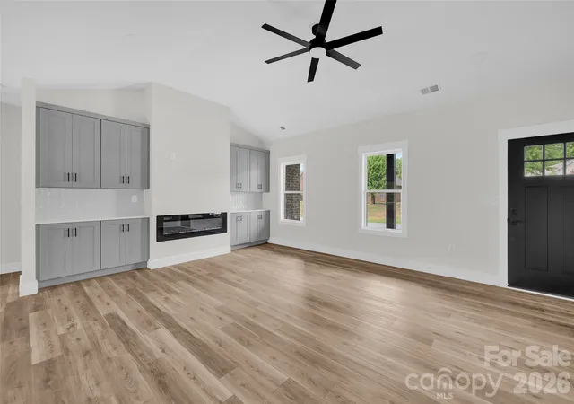 Photo 4 of Single family home for sale at 906 4th Street NE, Conover, NC 28613 | MLS# 4372507 | Listing updated on 2026-09-12