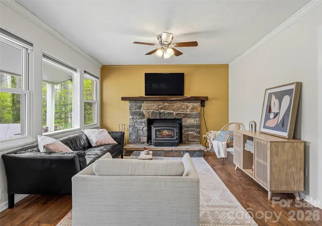 Photo 4 of Single family home for sale at 36 Dogwood Dr, Maggie Valley, NC 28751 | MLS# 4373028 | Listing updated on 2026-10-13