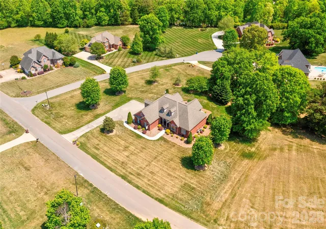 Photo 3 of Single family home for sale at 207 Cross Crk Dr, Cherryville, NC 28021 | MLS# 4373170 | Listing updated on 2026-09-15