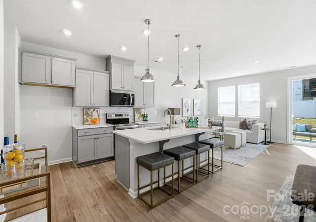 Photo 1 of Townhouse for sale at 7009 Cerris Dr, Charlotte, NC 28269 | MLS# 4374913 | Listing updated on 2026-09-21