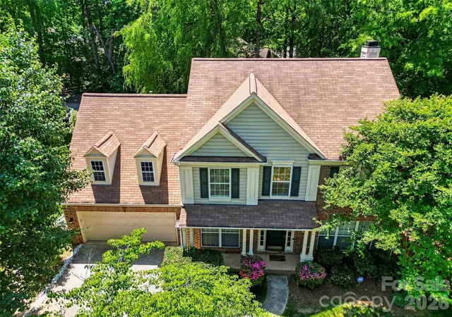 Photo 4 of Single family home for sale at 15817 Prestwoods Ln, Huntersville, NC 28078 | MLS# 4375192 | Listing updated on 2026-10-21