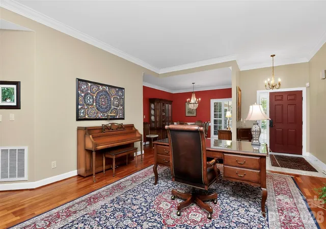 Photo 4 of Sale Pending at 8902 Taunton Dr, Huntersville, NC 28078 | MLS# 4376443 | Listing updated on 2026-09-24