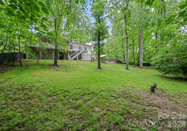 Photo 4 of Single family home for sale at 98 Pensacola Ave, Arden, NC 28704 | MLS# 4377061 | Listing updated on 2026-10-09