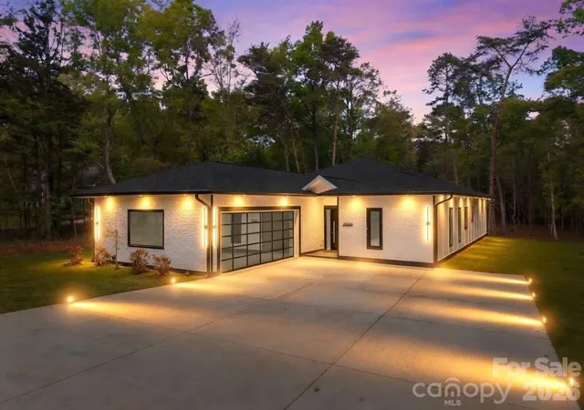 Photo 1 of Single family home for sale at 12930 Hamilton Rd, Charlotte, NC 28273 | MLS# 4377146 | Listing updated on 2026-09-15