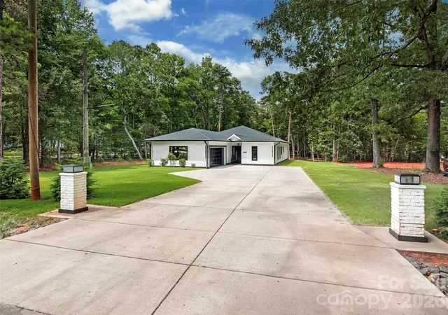 Photo 3 of Single family home for sale at 12930 Hamilton Rd, Charlotte, NC 28273 | MLS# 4377146 | Listing updated on 2026-09-15