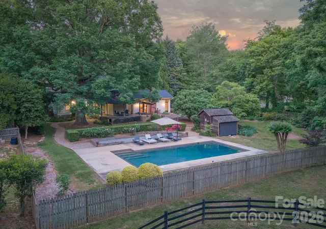Photo 1 of Single family home for sale at 10915 Beatties Frd Rd, Huntersville, NC 28078 | MLS# 4377173 | Listing updated on 2026-10-05