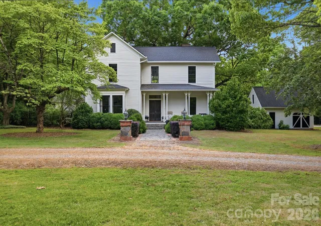 Photo 3 of Single family home for sale at 10915 Beatties Frd Rd, Huntersville, NC 28078 | MLS# 4377173 | Listing updated on 2026-10-05
