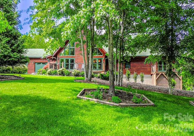 Photo 2 of Single family home for sale at 371 Hickory Loop Rd, Rutherfordton, NC 28139 | MLS# 4377438 | Listing updated on 2026-09-09