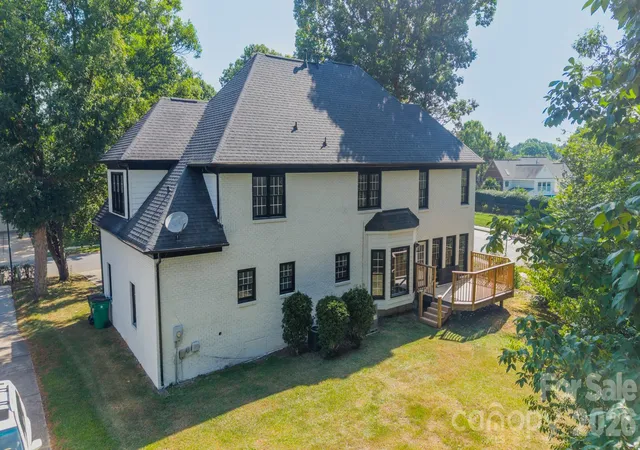 Photo 2 of Single family home for sale at 11550 Falling Leaves Dr, Charlotte, NC 28277 | MLS# 4377977 | Listing updated on 2026-09-12