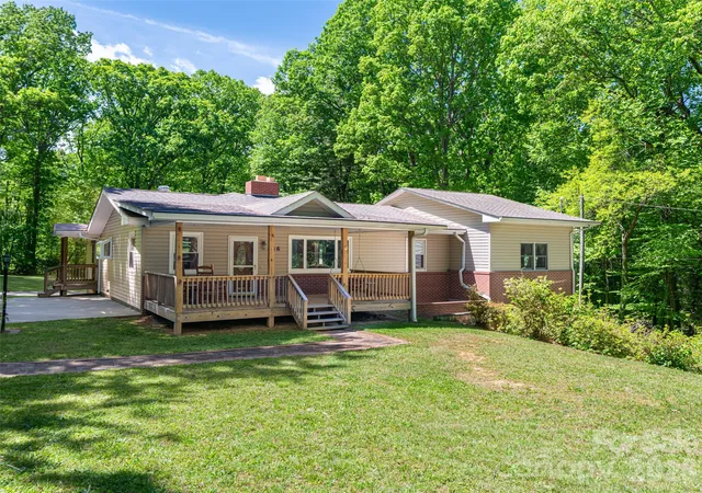 Photo 1 of Single family home for sale at 146 Fairmont Rd, Candler, NC 28715 | MLS# 4378254 | Listing updated on 2026-10-04
