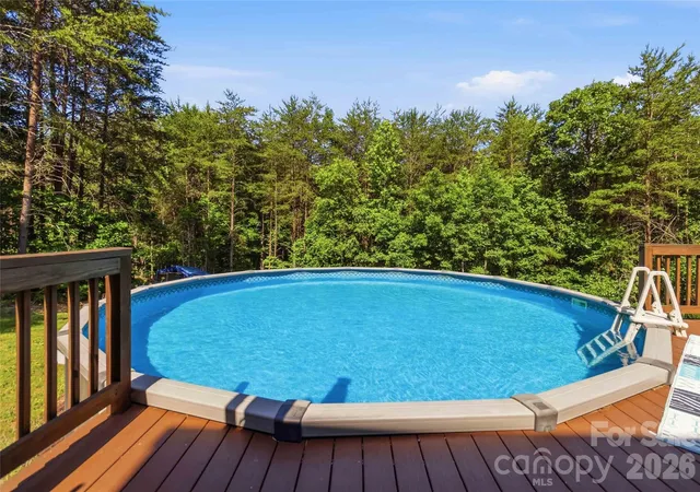 Photo 3 of Single family home for sale at 2220 Pinnacle View Dr, Kings Mountain, NC 28086 | MLS# 4378422 | Listing updated on 2026-09-11