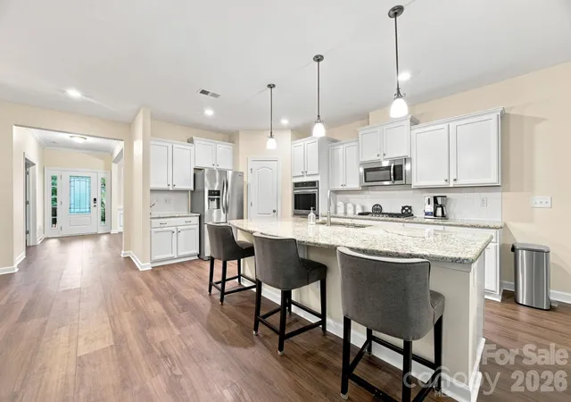 Photo 3 of Single family home for sale at 2709 Sugaree Ct, Waxhaw, NC 28173 | MLS# 4378563 | Listing updated on 2026-09-30