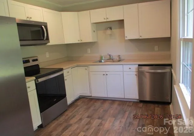 Photo 4 of Single family home for sale at 8100 Wynnview Rd, Indian Trail, NC 28079 | MLS# 4378700 | Listing updated on 2026-09-25