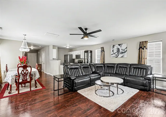 Photo 4 of Single family home for sale at 306 Cayman Way, Charlotte, NC 28217 | MLS# 4379005 | Listing updated on 2026-09-21