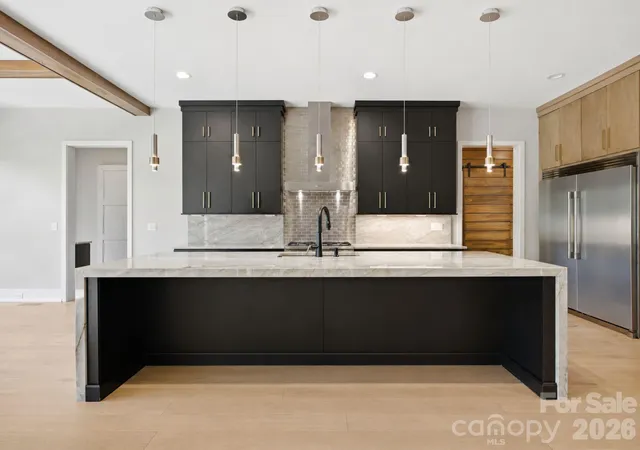 Photo 3 of Single family home for sale at 132 Binns Rd, Mooresville, NC 28117 | MLS# 4379483 | Listing updated on 2026-10-03