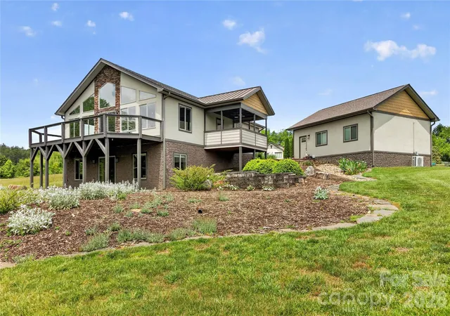 Photo 2 of Single family home for sale at 141 Round Top Cir, Mills River, NC 28759 | MLS# 4379751 | Listing updated on 2026-09-28
