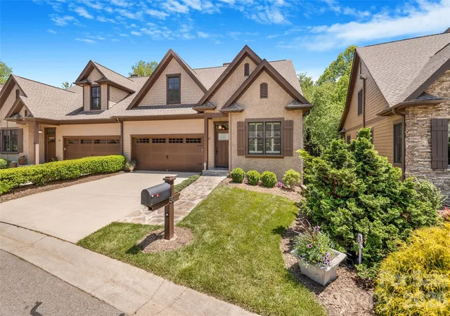 Townhouse for sale at 50 Meadow Village Ln, Asheville, NC 28803 | MLS# 4380111