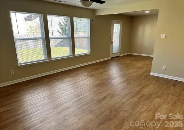 Photo 1 of Single family home for sale at 3042 Meadow Knoll Dr, Charlotte, NC 28269 | MLS# 4380868 | Listing updated on 2026-09-09