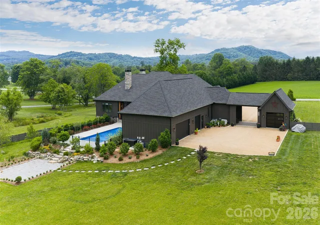 Photo 3 of Single family home for sale at 23 Benton Farms Ln, Horse Shoe, NC 28742 | MLS# 4381023 | Listing updated on 2026-10-03