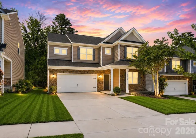 Photo 1 of Single family home for sale at 13714 Canterbury Castle Dr, Charlotte, NC 28273 | MLS# 4381185 | Listing updated on 2026-09-15