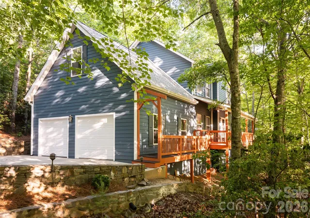 Photo 2 of Single family home for sale at 7 Timber Park Dr, Black Mountain, NC 28711 | MLS# 4381343 | Listing updated on 2026-09-22